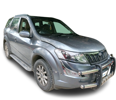 Mahindra XUV500-img